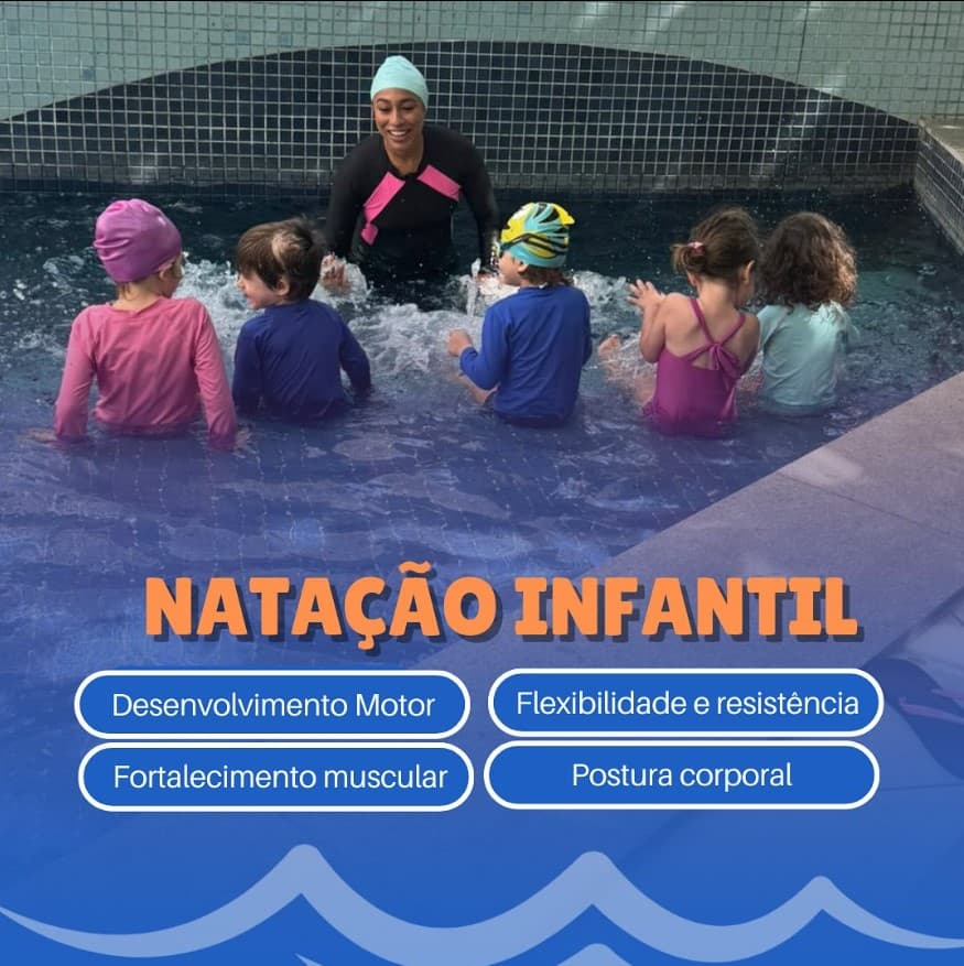 Tia Su dando aula de natação